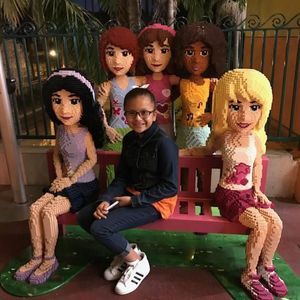 Meet your Posher, Livier shirley